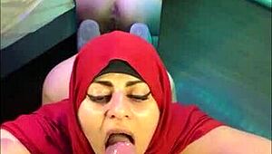 arab housewife mia niqab teases feet lingerie closeups homemade thrills