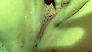 Amateur Milf Fingers Pussy Close-Up to Shaking Orgasm with Toys