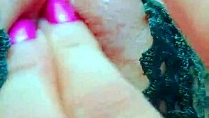 fingering that strawberry pink pussy perfect clit closeup!