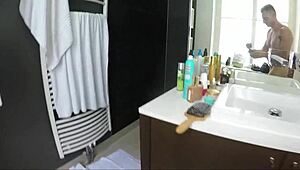 gorgeous blonde showers with stud for sloppy deepthroat and hard doggystyle cum