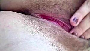 me tocando essa buceta grande e molhada enquanto o corno tá fora 😍💦 ass worship fingering solo