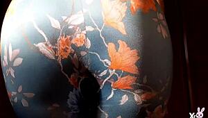 romanian yoga teen goddess struts topless in leggings farting close-up for her horny femdom fans