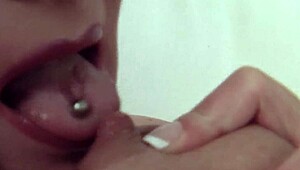 vanessa ready to strip and cum at her first porno casting?