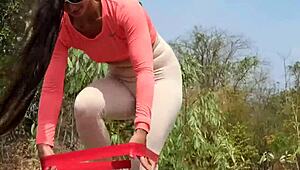 early morning outdoor band workout gets sweaty with this sporty tanned hottie 💦🏋️‍♀️