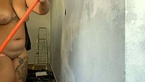 Married Redhead Calls Stud Builder for Room Paint Job Turns into Wild Blowjob Putaria