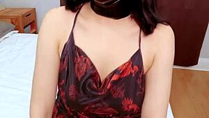 oh god, peeling off to reveal those hairy armpits gets me so emotional 😩