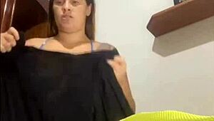 i love flashing and getting cocks hard and wet
