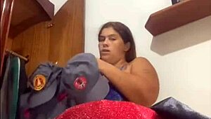 i love flashing and getting cocks hard and wet