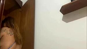 i love flashing and getting cocks hard and wet