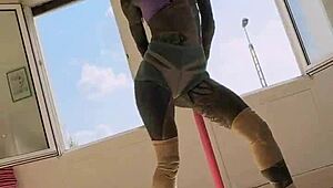 Pole Dancing Lessons From 2beepole Build New Skills Inkedgirl