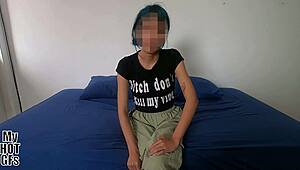 Träffade söt blåhårig latina tjej 18+ för casting och hon rider min kuk cowgirl POV på dorm suktar sperma
