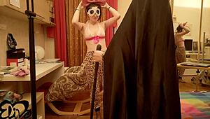 scream all halloween while sexy girlfriend sucks you passionate