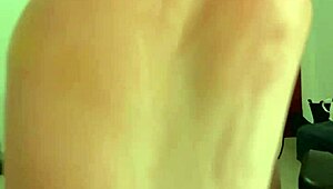 Watch me rub my juicy pussy on cam it feels amazing moans big tit italian doll