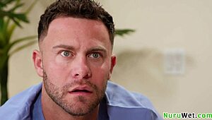i'm sexy brunette gal ritchie rubbing my bush on seth gamble then fucking him good