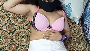 desi college gf gives sexy handjob to bf moaning in hindi on camera