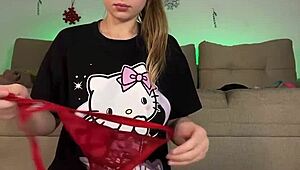 i fist my shaved pussy and ass til wet orgasm webcam