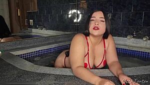 Smoking Hot Body Teases in Jacuzzi with Tits and Pussy