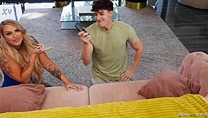 Stephanie Love chokes on muscular cock before creampie pounding