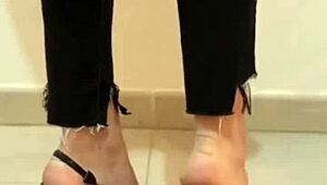 Wow millionaire boss lady feet make you cum hard!