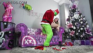 sara blonde in sexy christmas cosplay fucks grinch with big cock doggystyle deepthroat cumshot