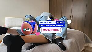 pay tourist cash for lesbian pussy licking at home