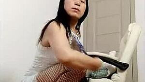 village auntie shows off her thick body in the morning breeze at home