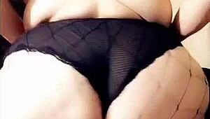 Princess Peachy Twerks Her Fat BBW Ass for Everyone!