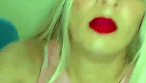 wanna taste linda rosadita's pink transsexual cock?