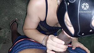 Casada Safada Entered The Stick In The Yard On The Car And Came Out Dripping Cum