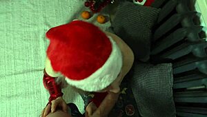 Laura Gives Christmas Pantyhose Blowjob Present