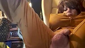 fine ass tranny uses big dildo