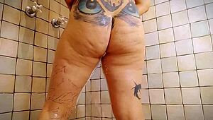 giantess shaves her huge pussy in shower watch close 😮