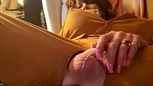 fine ass tranny uses big dildo