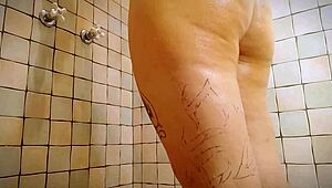giantess shaves her huge pussy in shower watch close 😮