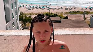 Voyeur de playa una jovencita kitty dj exhibicionista muy cachonda