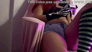 gotica masturbandose con un control que mas puedes pedir