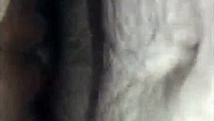 Eu dando para um amigo que conheci na internet e filmando pro meu marido ver