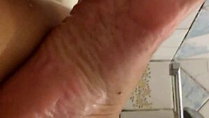 Enjoy this fun soft bath game today