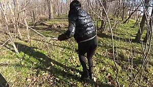risky outdoor sex feels so good