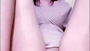 Beautiful Girls Use Cucumbers In Softcore Solo Collection