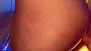 does curvy aleksa mink jiggle before riding