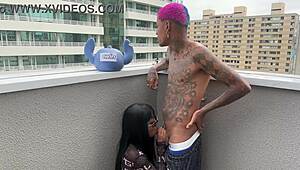 Novinha visits young tattooed inmate outdoors