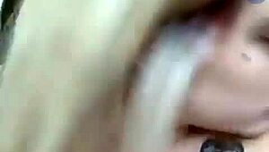 chica en topless nop webcam