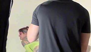 bastidores da primeira cena da punk loka gostosa tatuada