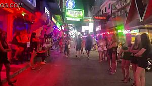 Curve din thailand pe strazi rosii si baruri go-go din pattaya