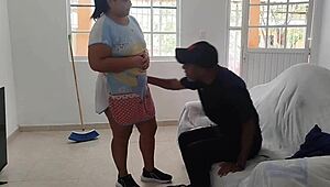 una gordita la invite terminamos cogiendo muy bien y dejando el culo lleno de semen