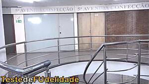 morena gostosa ganhou piru na noite de natal