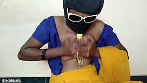 south mallu auntie takes big banana in pussy
