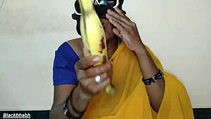 south mallu auntie takes big banana in pussy