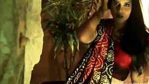 Sensual Oriental Movements In Erotic Babes Body